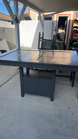 Dinning table