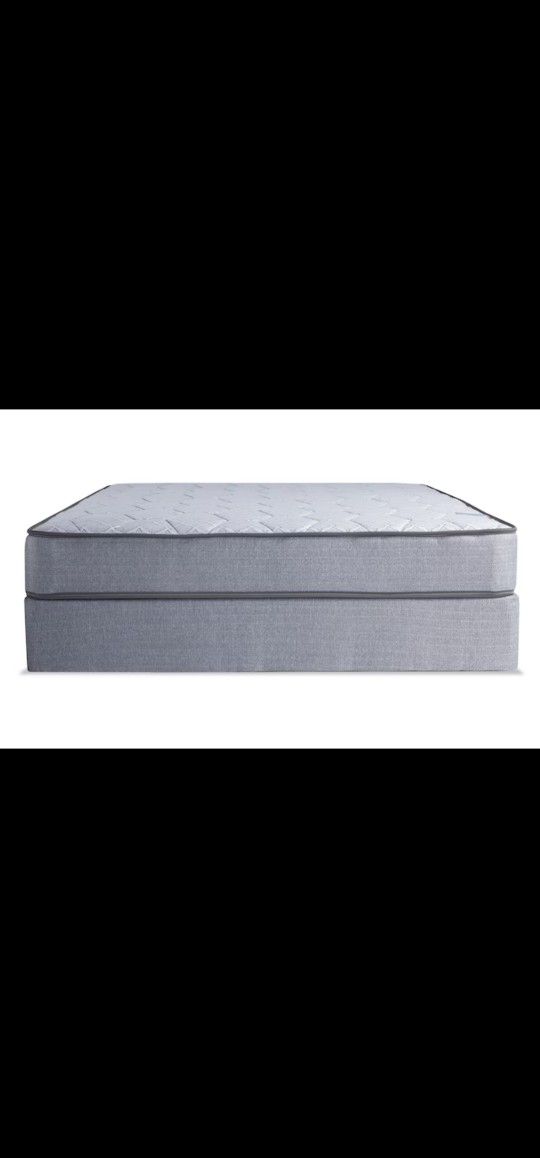 Bob's Val-U-Pedic 8'' Twin Plush Standard Mattress Set & Twin/Full Bed Frame
Dimensions: 54"W x 75"D x 8"H