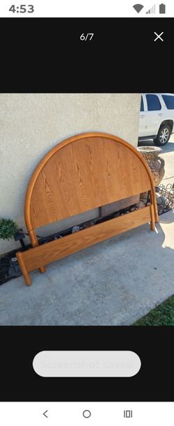Modern rounded queen head board footboard like new 200 price drop 100 firm see pictures