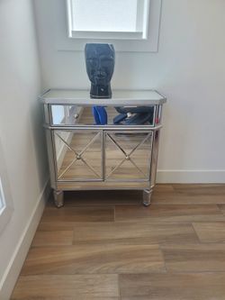 2 Mirrored Night Stands - Immaculate Condition