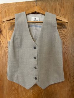 Aritzia vest
