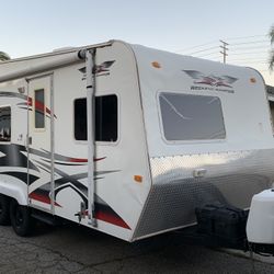 2008 Weekend Warrior 23ft