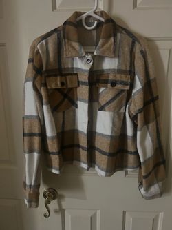 Women’s XL Brown Plaid Cropped Shacket/Jacket – Excellent Condition