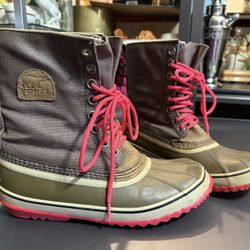 SOREL Winter Rain Boots Women’s Size 9.5 Water Resistant Brown Green And Pink