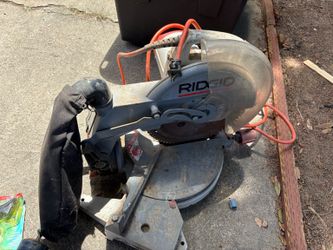 RIDGID 10” Compound Miter Saw (with dust bag)