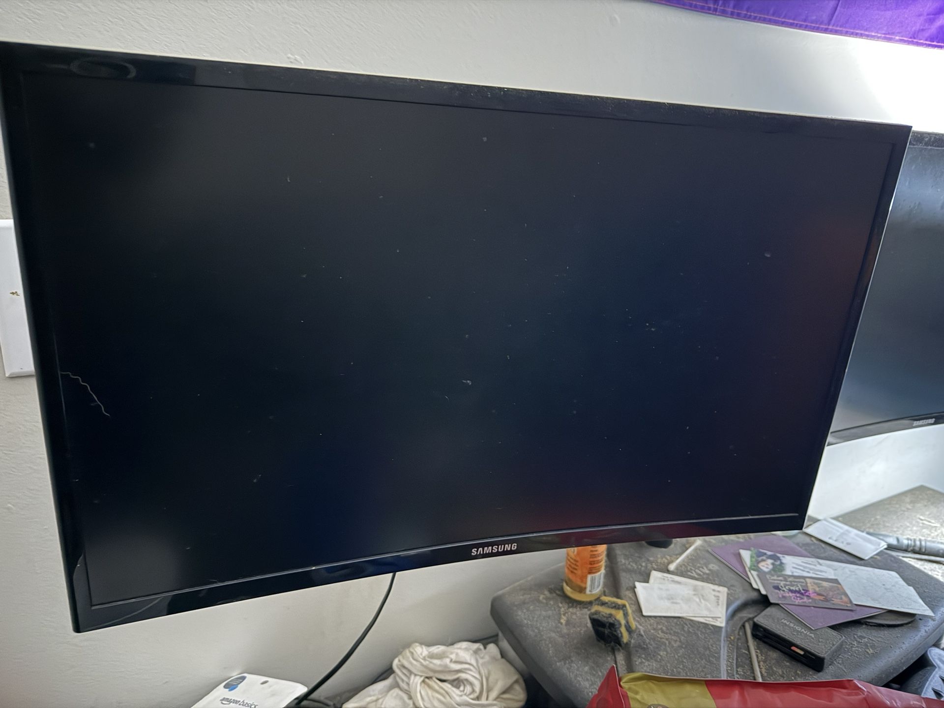 Samsung 24inch Curved Monitors W/Stand
