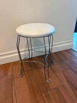 Vanity Stool with Chrome Wire Frame