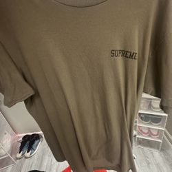 Supreme shirt medium 