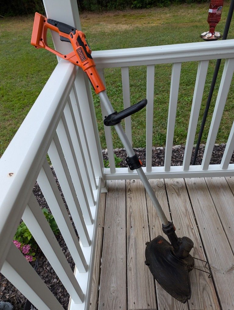 Black & Decker 13" Lithium Max 40v Trimmer Edger