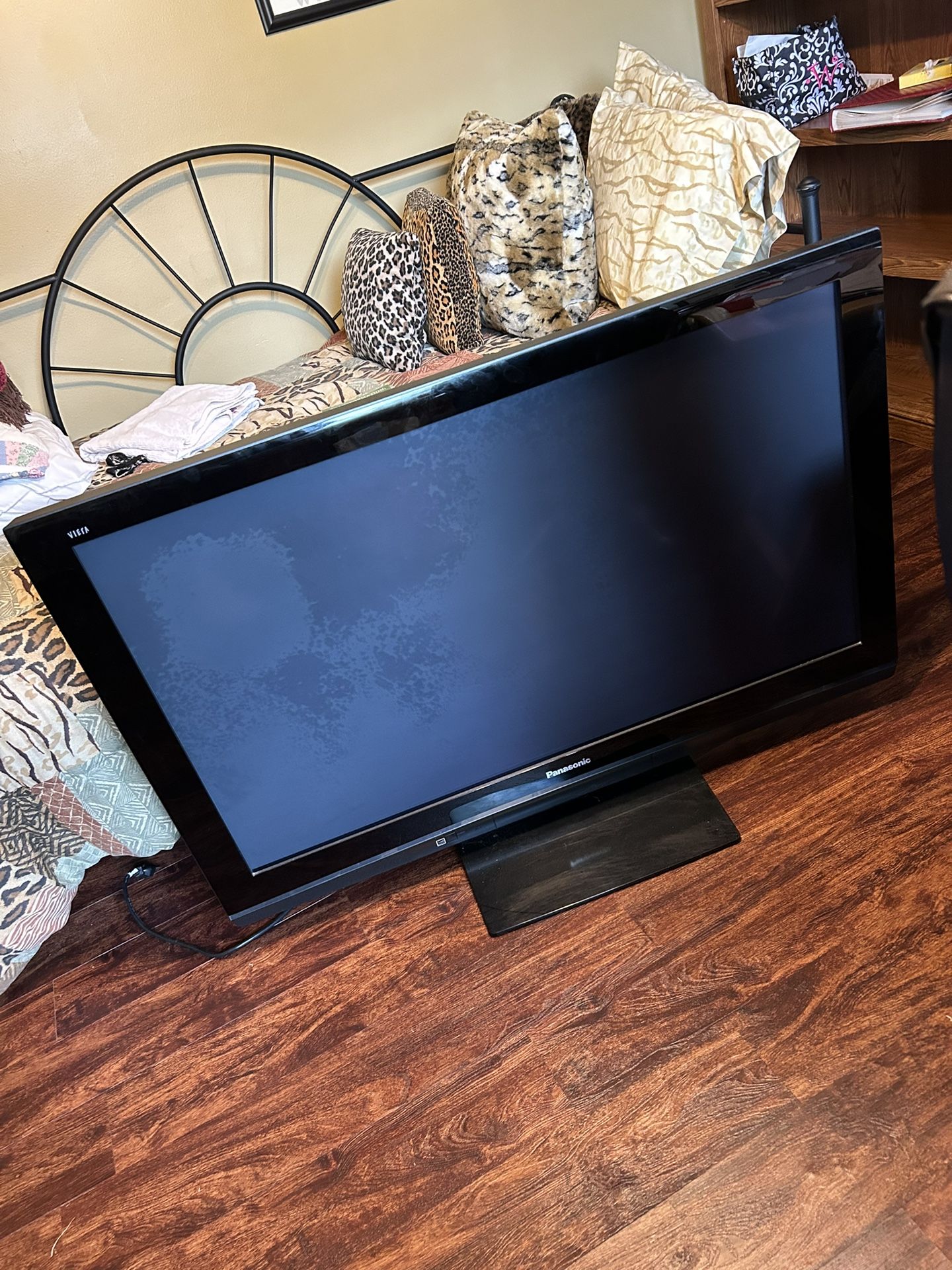 TV