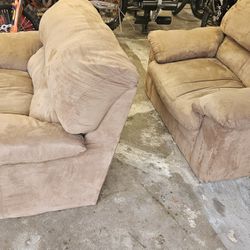 free couch/ sofa