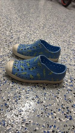 Native Shoes Boys Size 12 Blue