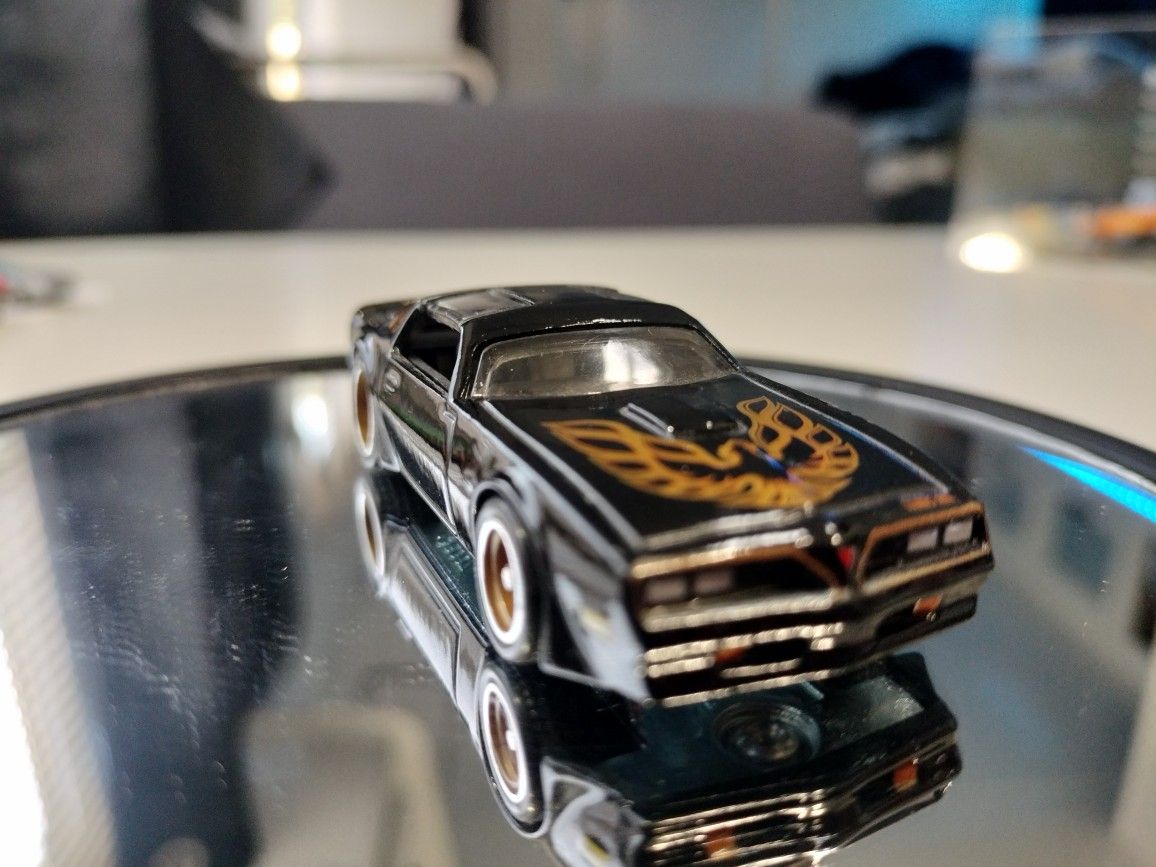 Hot Wheels Fast & Furious ’77 Pontiac Firebird T/A