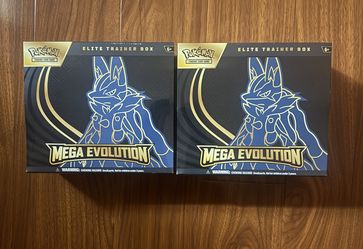 Mega Lucario Elite Trainer Box