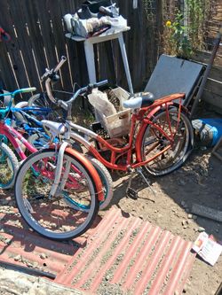 Schwinn Cruiser Bike Red and White