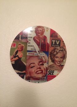 Vintage Marilyn Monroe clock