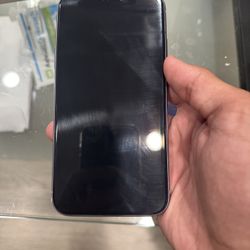 iPhone 11 – 128GB – For Repair or Parts