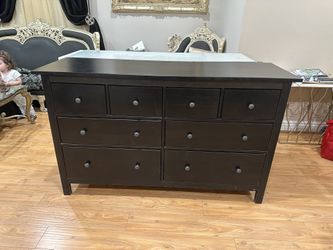 IKEA Dresser (delivery Available)