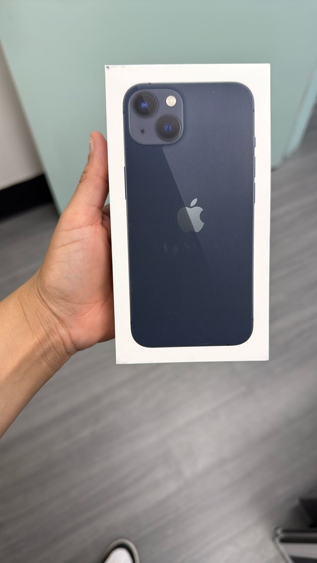 iPhone 13