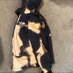 Supreme x The North Face Bleached Facts Fit Activity Denim Print Mountain Jacket 'Black'
