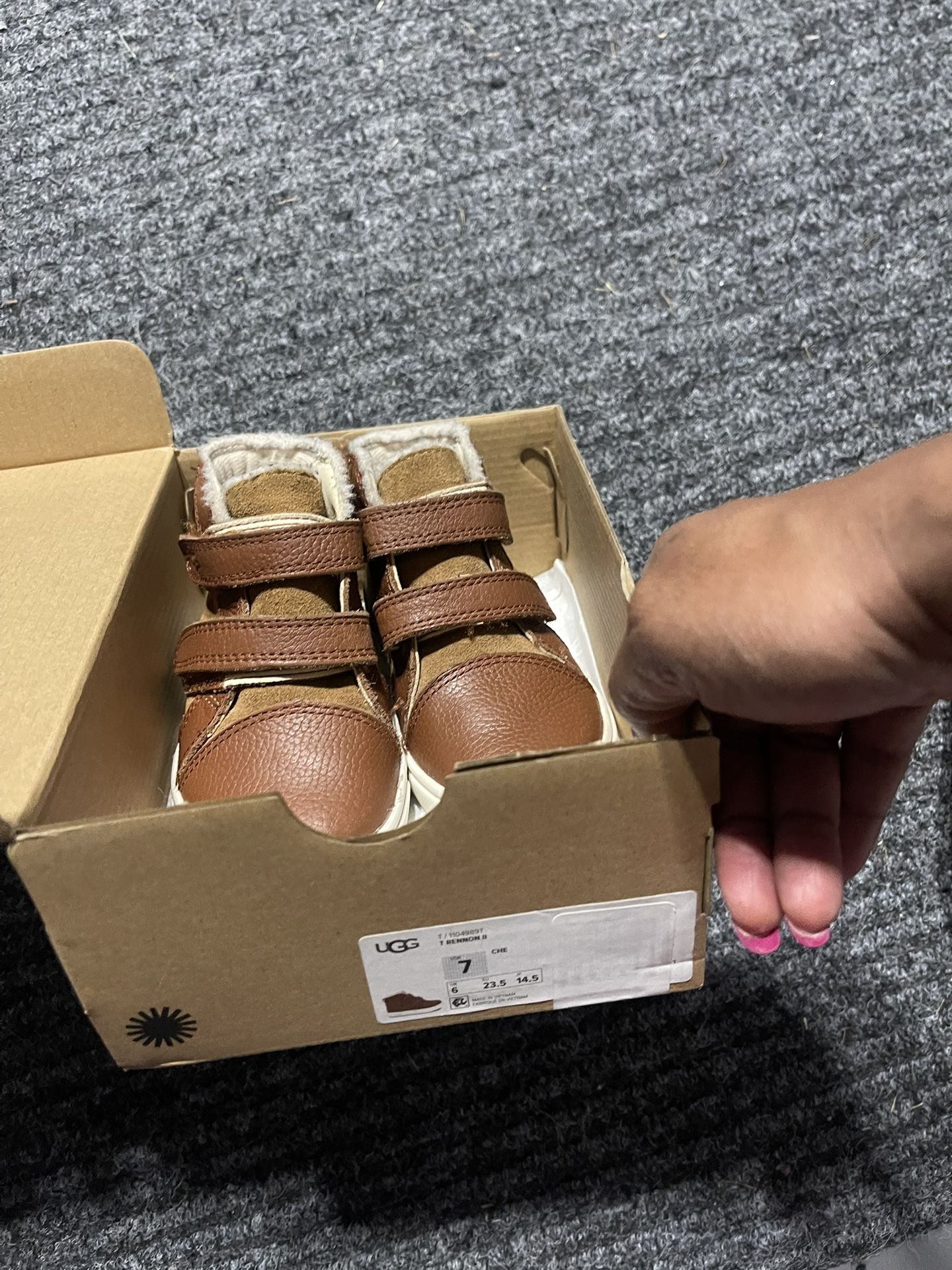 Ugg Toddler Shoes Size 7