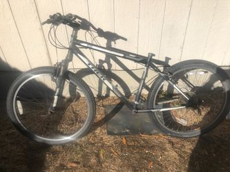 trek 820 mountain bike
