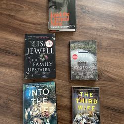 Lot Of Mystery/Thriller Books