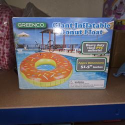 Greenco Giant Inflatable Donut Pool Float