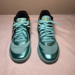 La Melo Ball Basketball Shoes