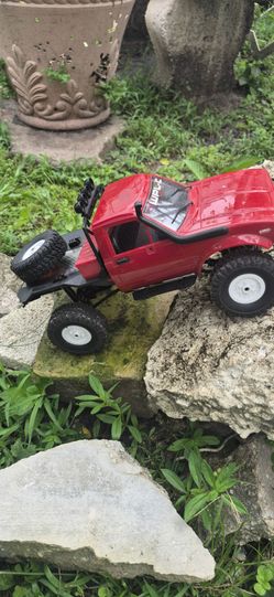 RC truck 1 16 scale