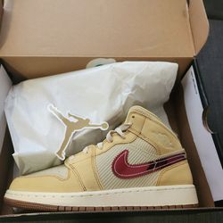 8.5W / 6.5Y Airforce One "French Fries". Brand New