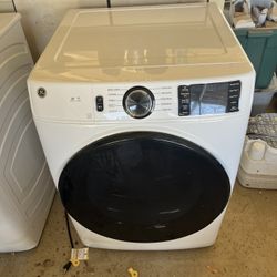 GE Washer And Gas Dryer 