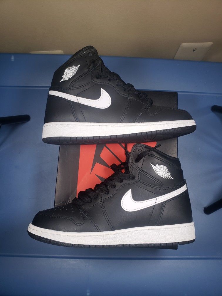 Jordan 1 Yin Yang Size 5y