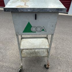 Rolling Workstation With Storage