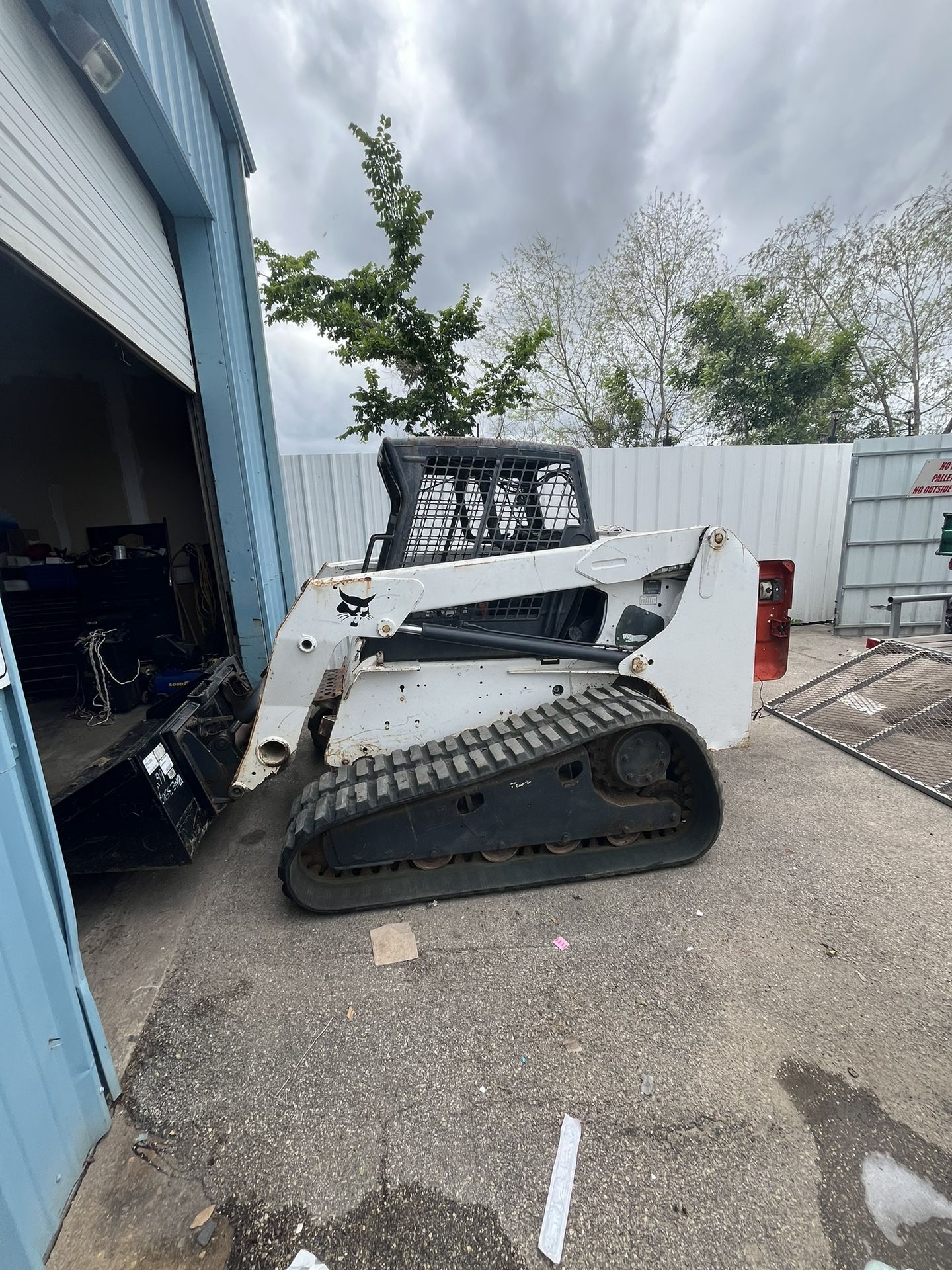 Bobcat Skid Steer