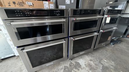 🔥 LIKE NEW — PRICE TODAY: $1,599 🔥 Upgrade your kitchen with a premium KitchenAid 30” Combination Wall Oven + Microwave in stainless steel. This uni