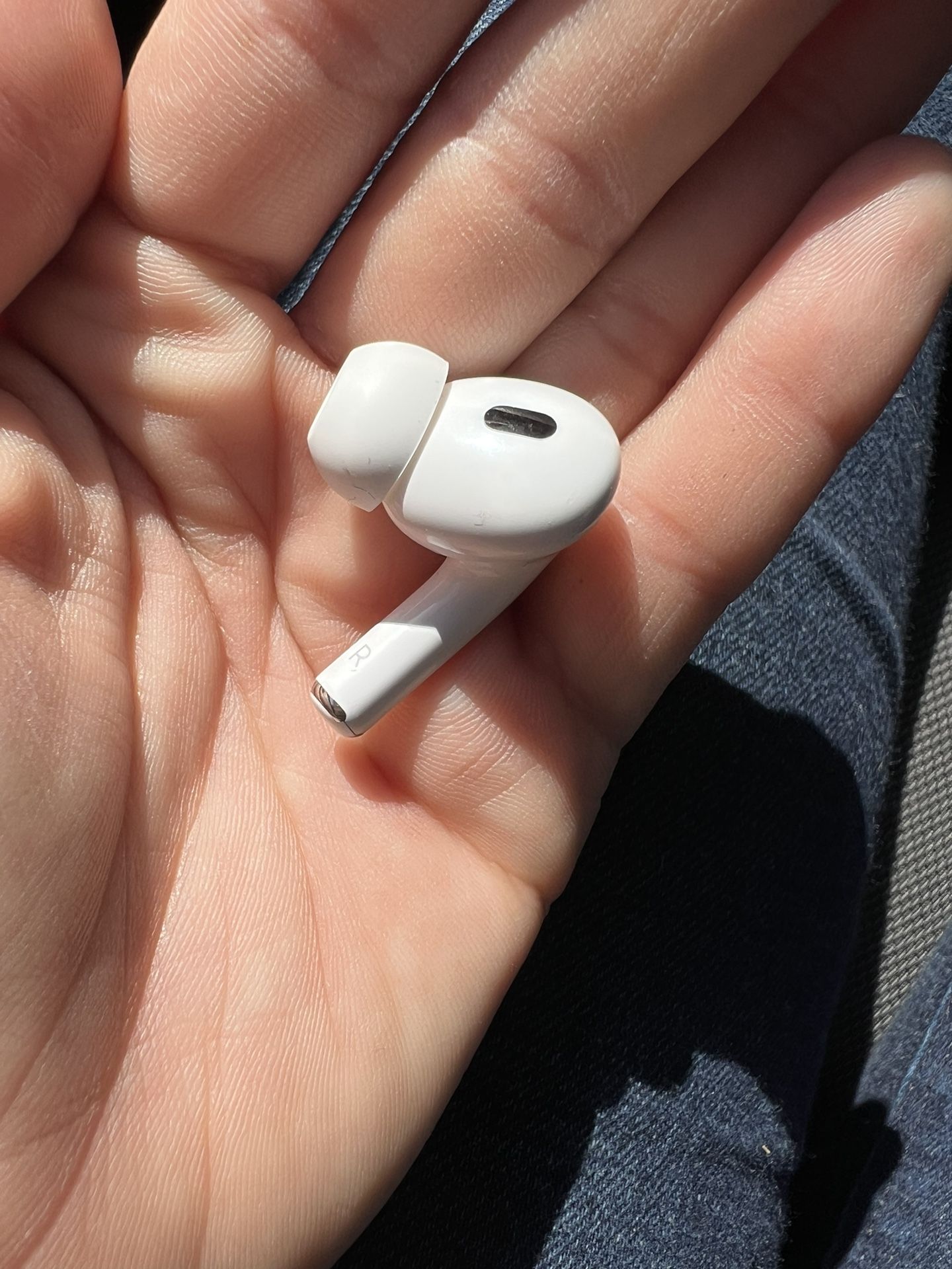 Apple AirPods Pro 2 RIGHT EARBUD ONLY - Works Perfectly! Single Side Ear Piece Bud Earbuds
