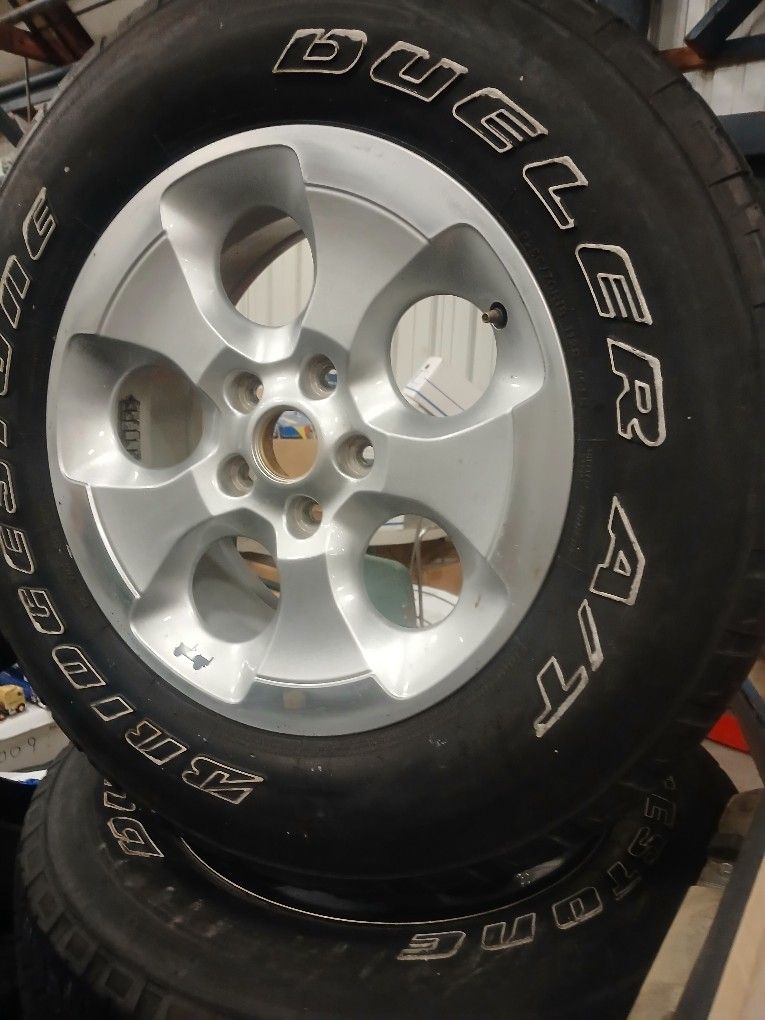 FIVE 2018 Jeep RIMS
