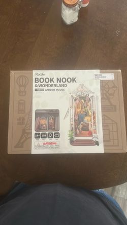 Rolife Book Nook Garden House DIY Kit