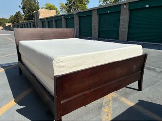 Queen bed