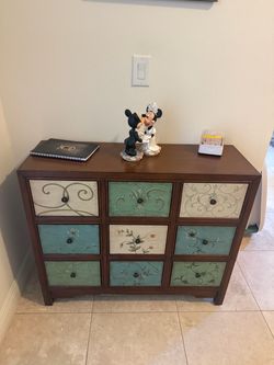 Dresser