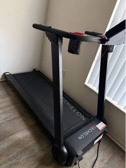 Echelon treadmill