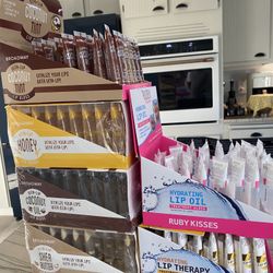 RUBY BRAND COSMETICS NEW IN THE PACKAGE 