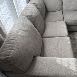 Ashley Ballinasloe 3-Piece Sectional with Chaise