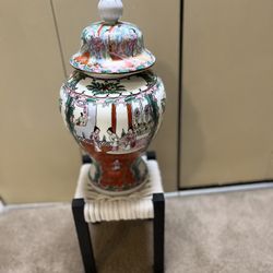 18”H Famille Rose Porcelain Oriental Temple With Lead And 10” H Stand Pickup Gaithersburg Md20877 Accepting Cash Or Zelle 