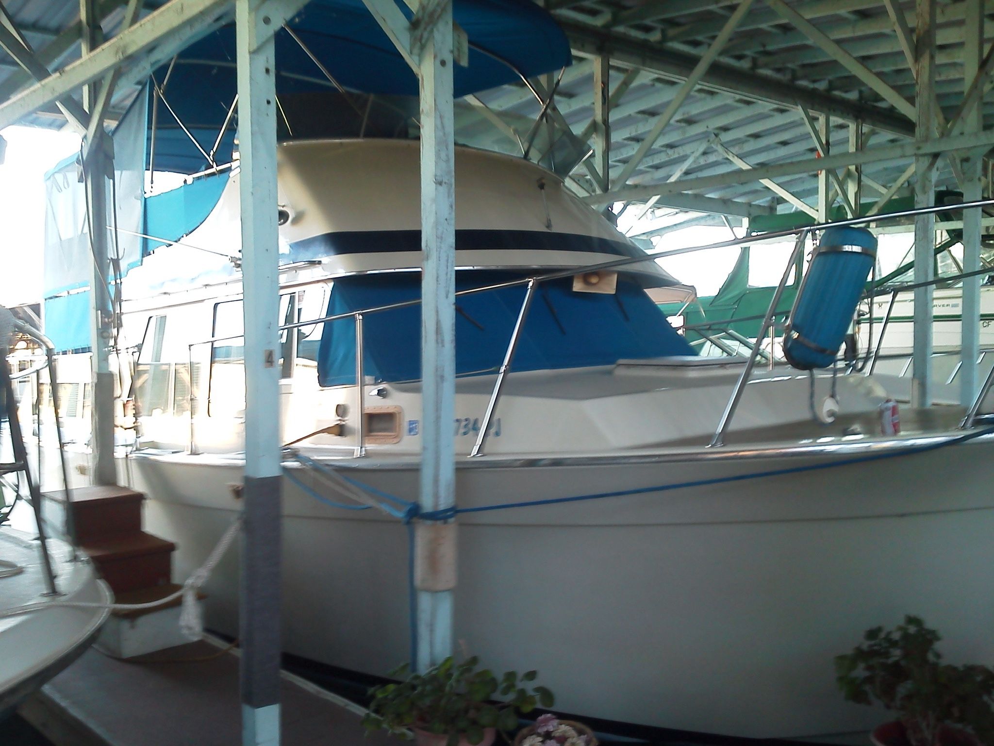 1984 34’ Tollycraft Tricabin Trawler