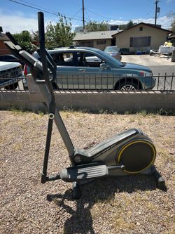 Golds Gym Stride Trainer 350i Exercise Bike