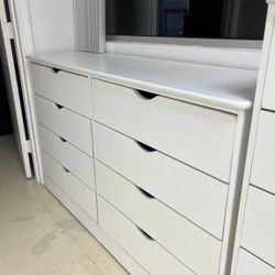 Eight Drawers Dresser 