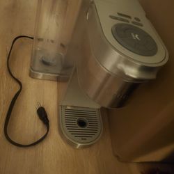 Keurig K-Supreme Plus Coffee Maker, Single Serve K-Cup Pod Coffee Brewer,