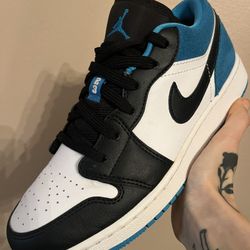 Air Jordan 1 Low SE GS ‘Laser Blue’